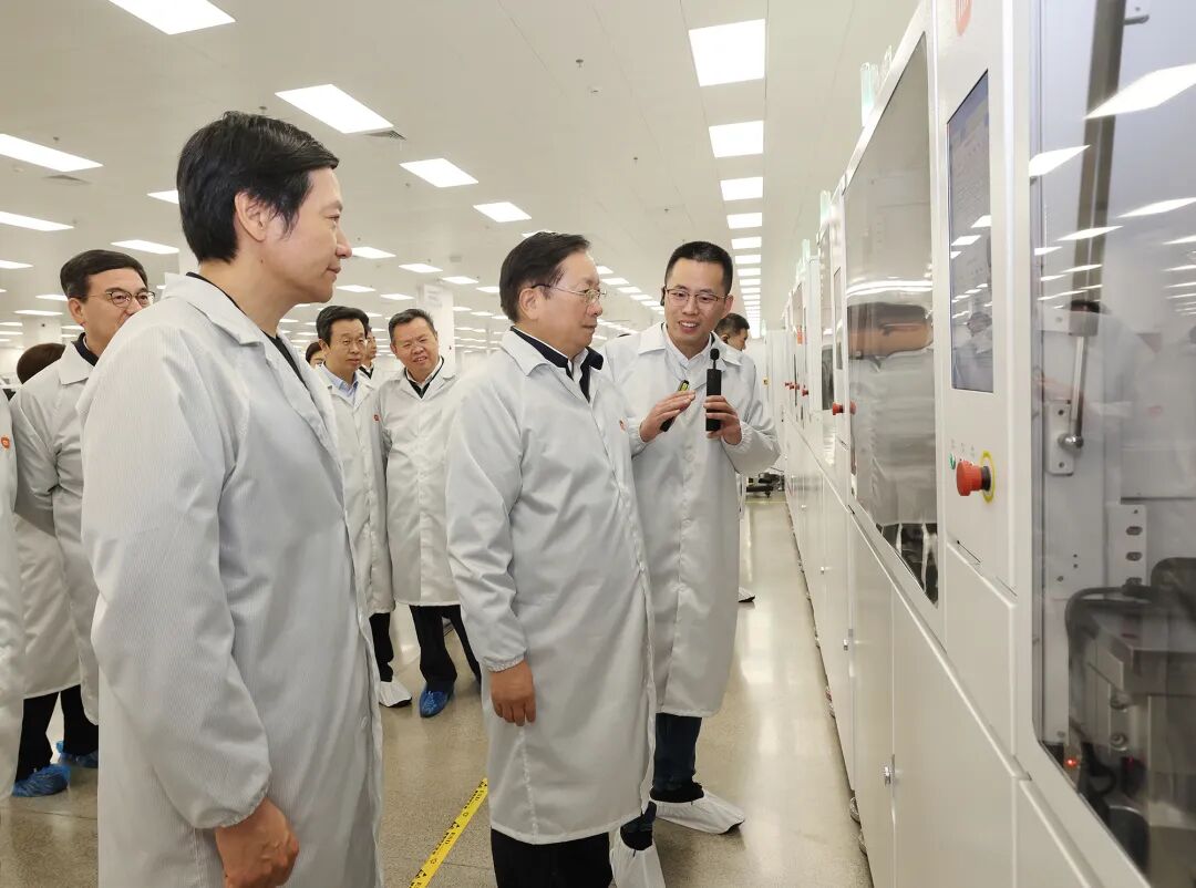 以科技創新引領智能終端產業崛起——王忠林在漢調研側記